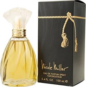 Trouvez votre parfum a rebais sur Le Royaume du parfum. Sélection exclusive de parfums designers authentiques et 100% originaux. Profitez des meilleures offres et des prix imbattables au Canada sur toute notre collection. Expédition rapide garantie par Le Royaume du Parfum.